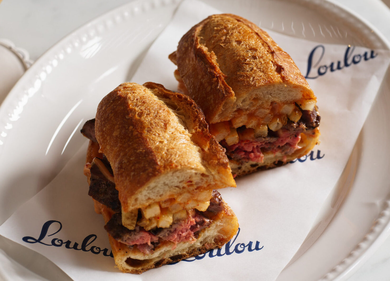 zoom in close on baguette sandwich